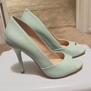 BCBG Heels, Size 6.5, mint green